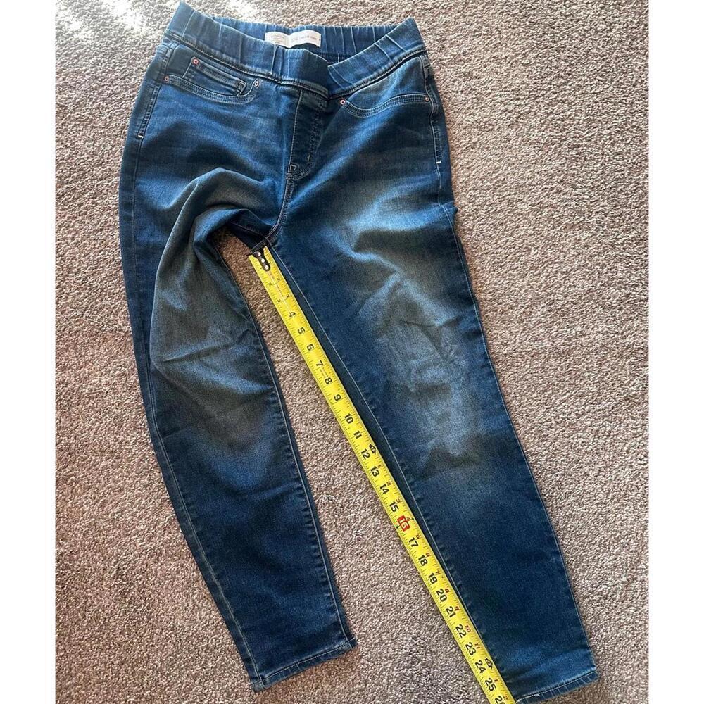 Levi's Signature Totally Shaping Pull-On Skinny Jeans - Picture 3 of 4
